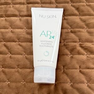 Nu Skin AP 24 Whitening Fluoride Toothpaste - White